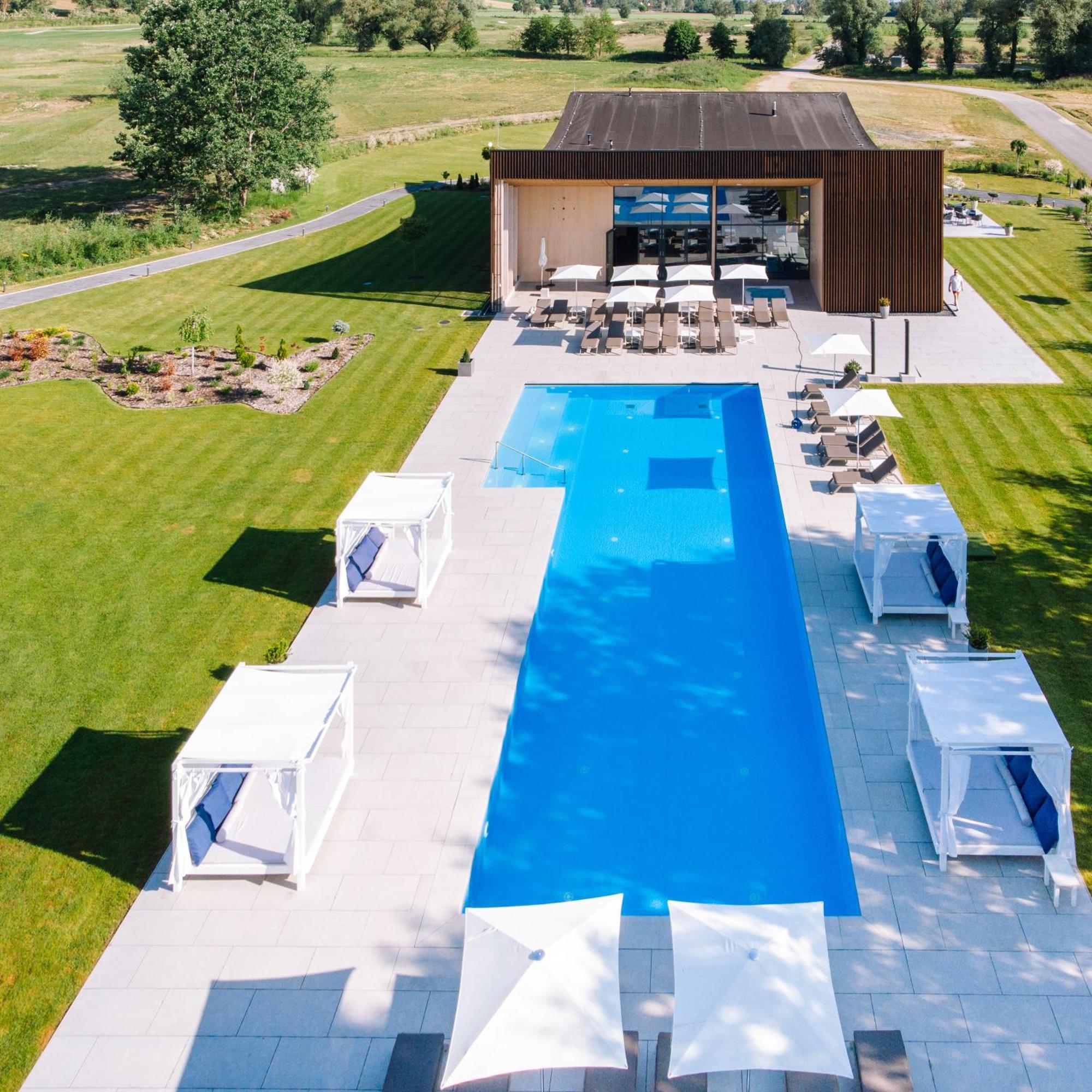Zala Springs Golf Resort Zalacsány Exterior photo